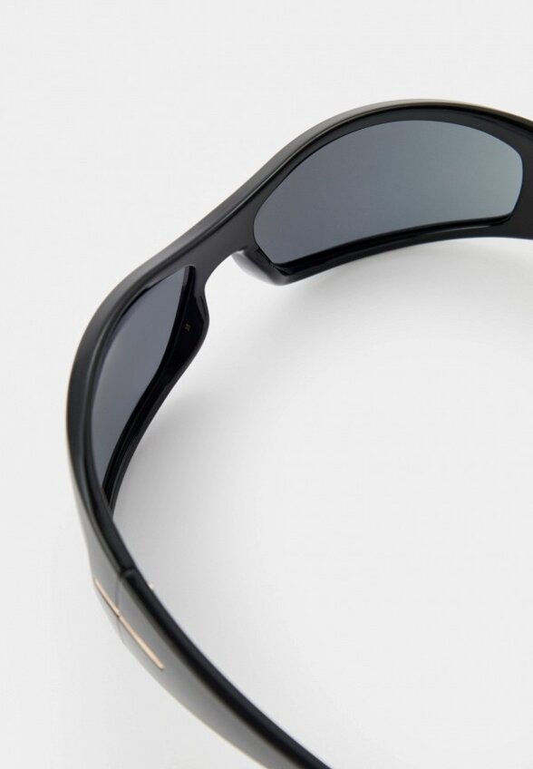 Очки солнцезащитные Boss