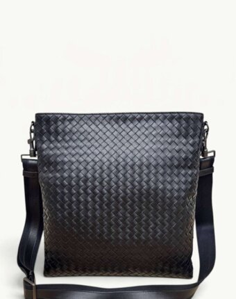 Bottega Veneta Leather Bag женщинам