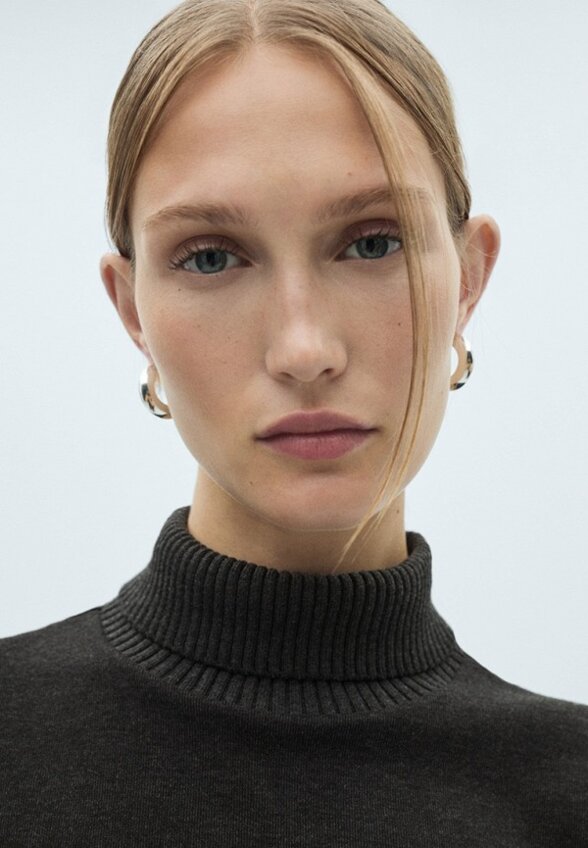 Водолазка Mango