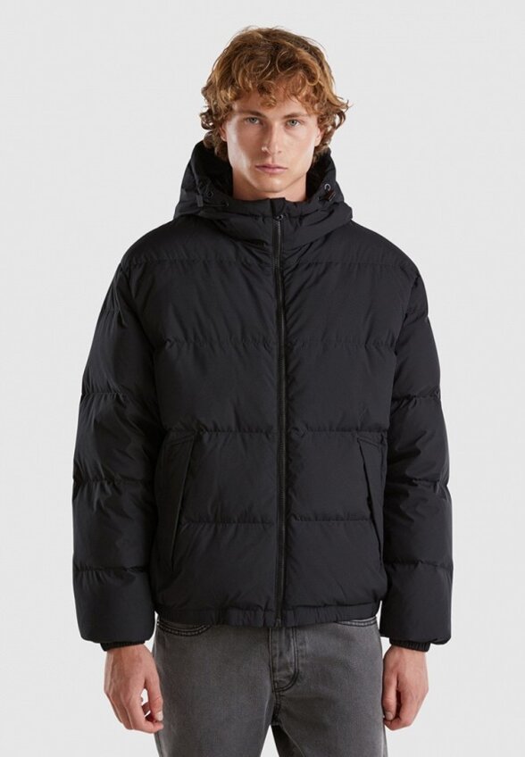 Пуховик United Colors of Benetton