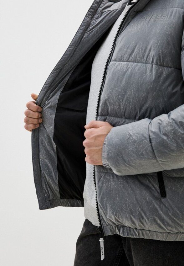 Пуховик Guess