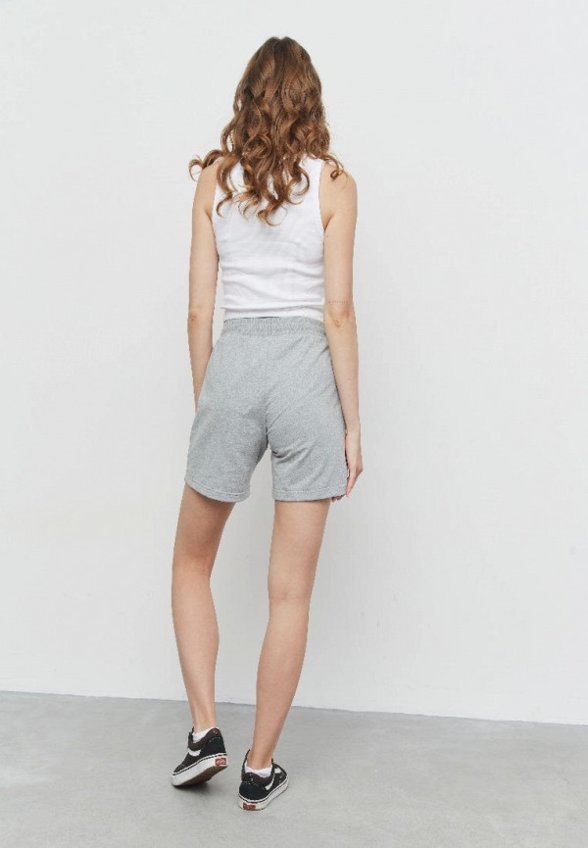 Шорты спортивные Avese