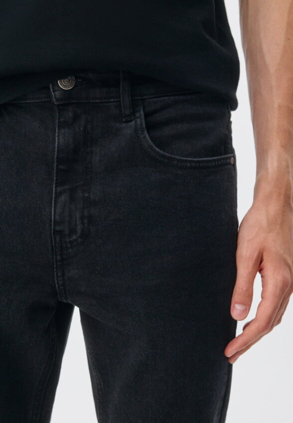 Джинсы SLIM FIT со средней посадкой
