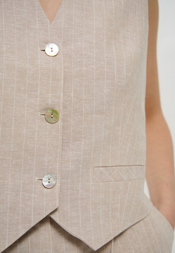 Жилет Pietro Brunelli Milano