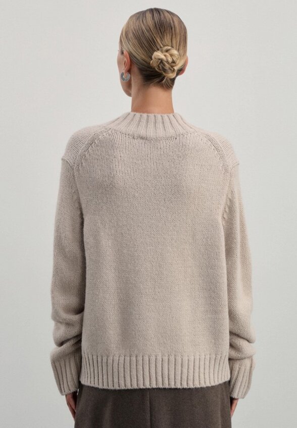 Пуловер Zarina