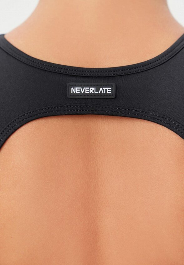 Топ спортивный Neverlate