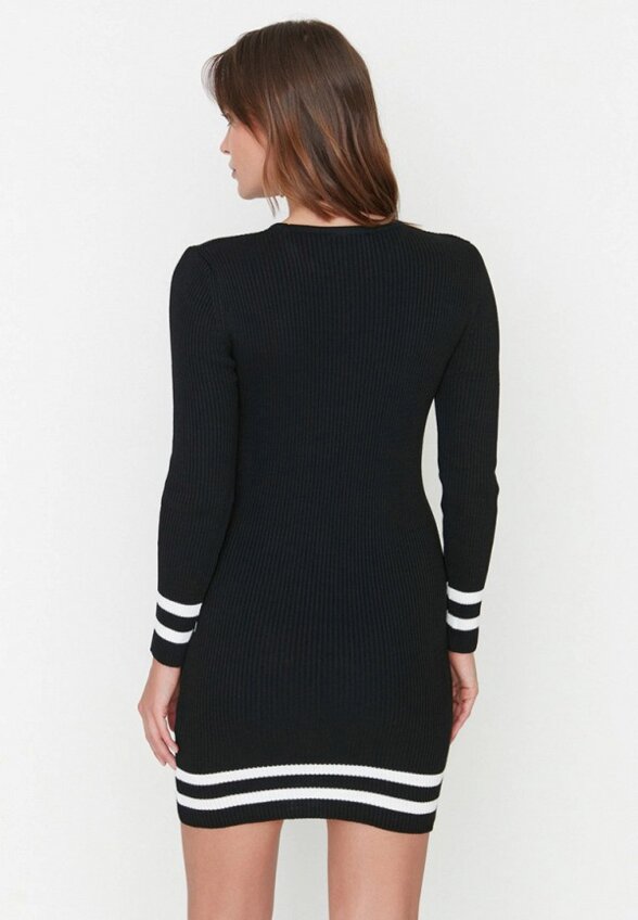 Платье Trendyol