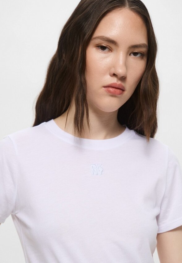 Футболка DKNY