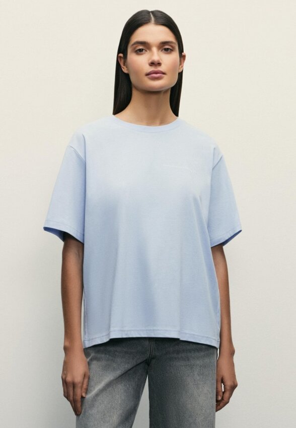 Футболка Zarina