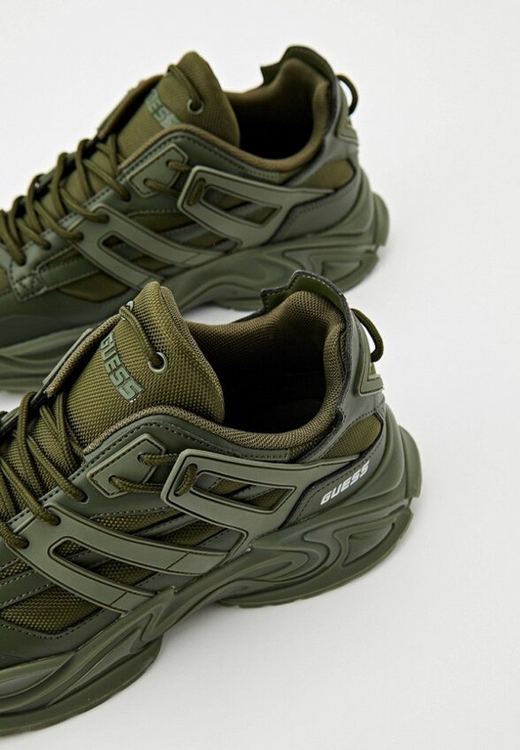 Кроссовки Guess