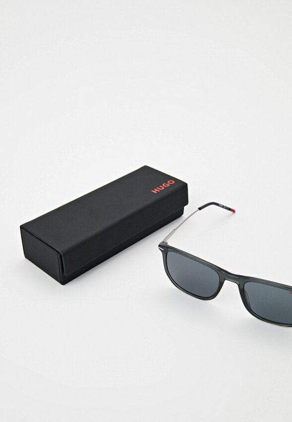 Очки солнцезащитные Hugo