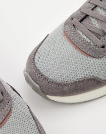 Кроссовки Reebok женщинам