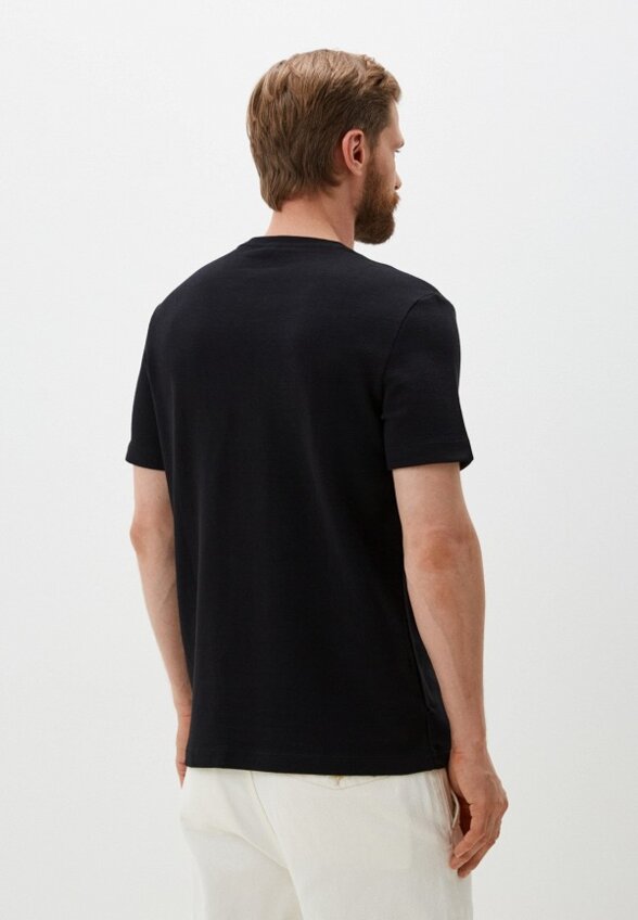 Футболка Colin's