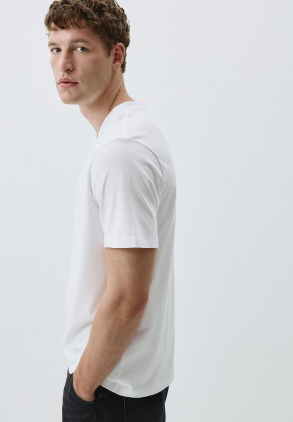 Футболка MARK REGULAR FIT базовая