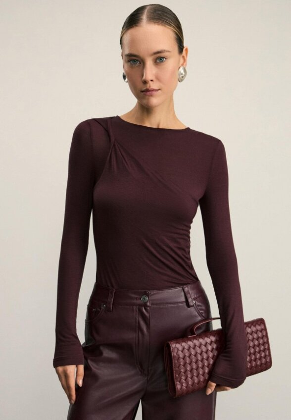 Лонгслив Zarina