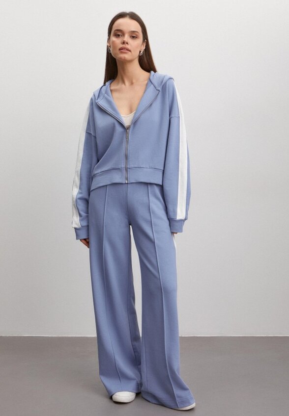 Толстовка I Am Studio