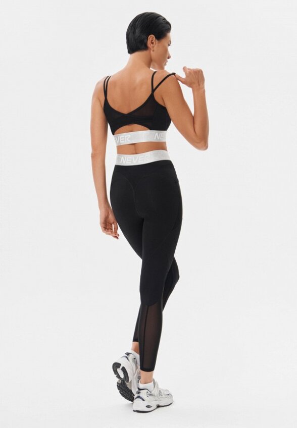 Топ спортивный Neverlate