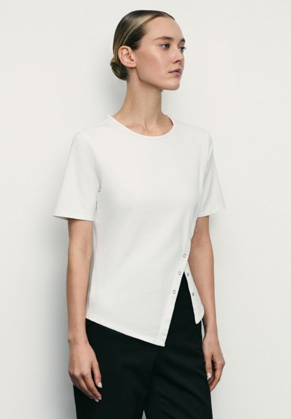 Футболка Zarina