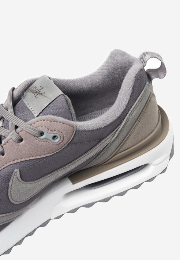 Кроссовки женские Nike Air Max Dawn Nn, Серый