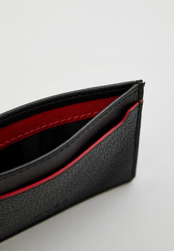 Кредитница Hugo