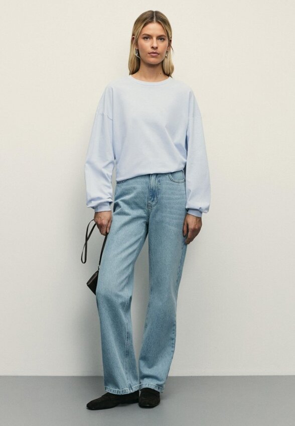 Свитшот Zarina