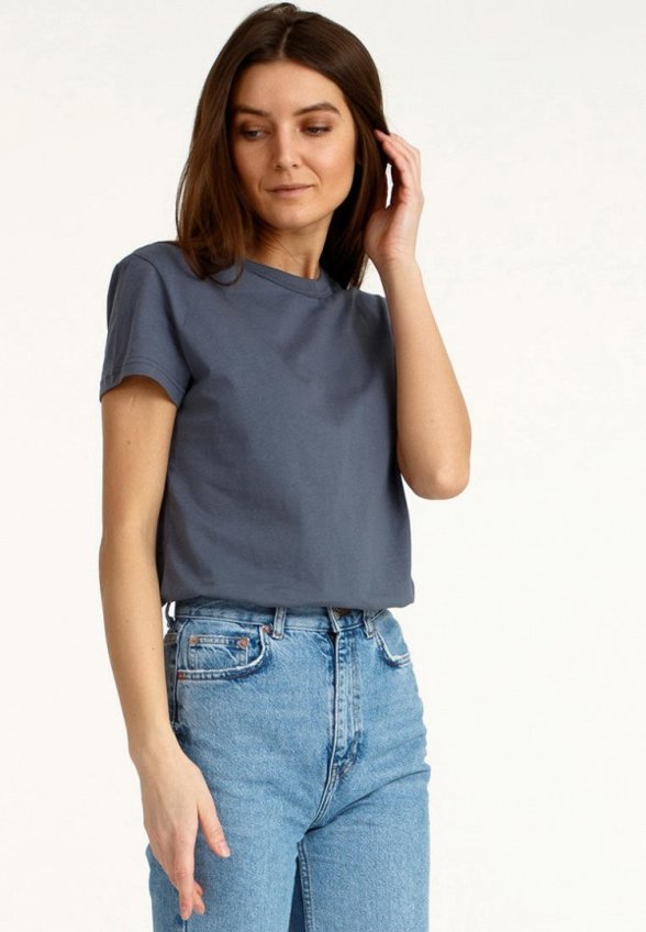 Футболка Апрель