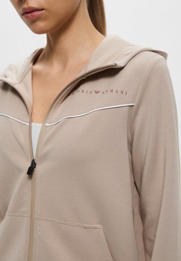 Толстовка EA7