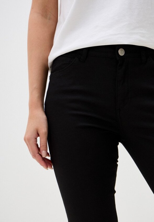 Джинсы Terranova