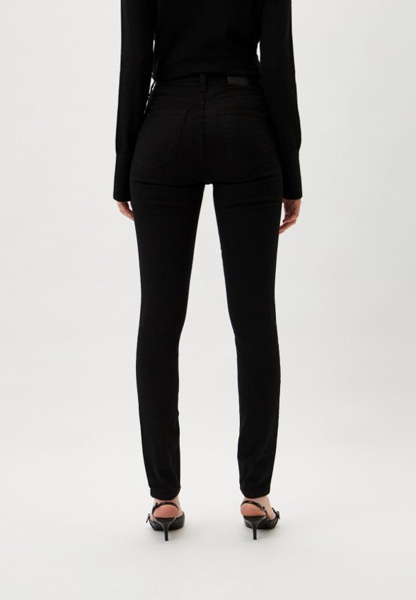 Джинсы Calvin Klein