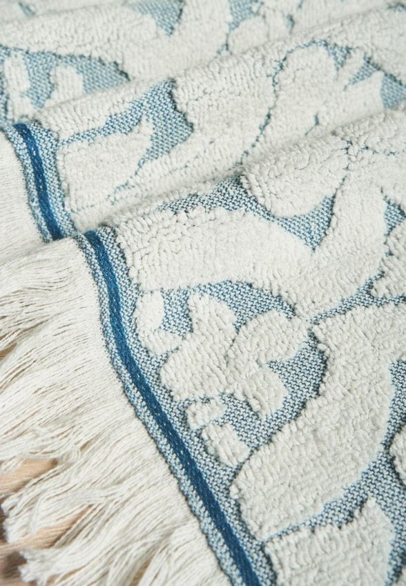 Полотенце Sanpa