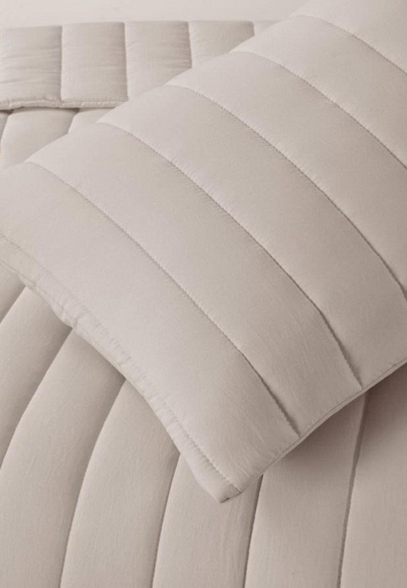 Комплект с покрывалом Sofi De Marko