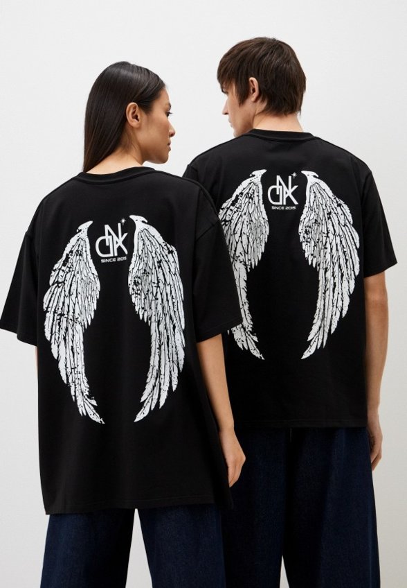 Футболка DNK