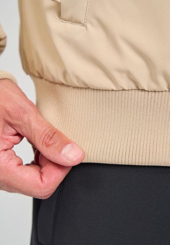 Куртка утепленная Baasploa