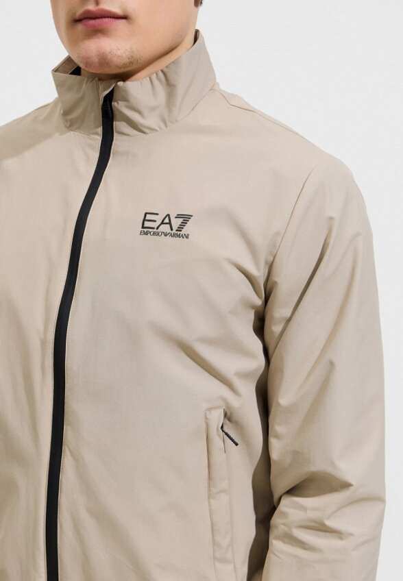 Ветровка EA7