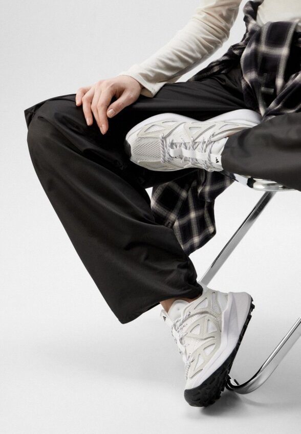 Кроссовки adidas