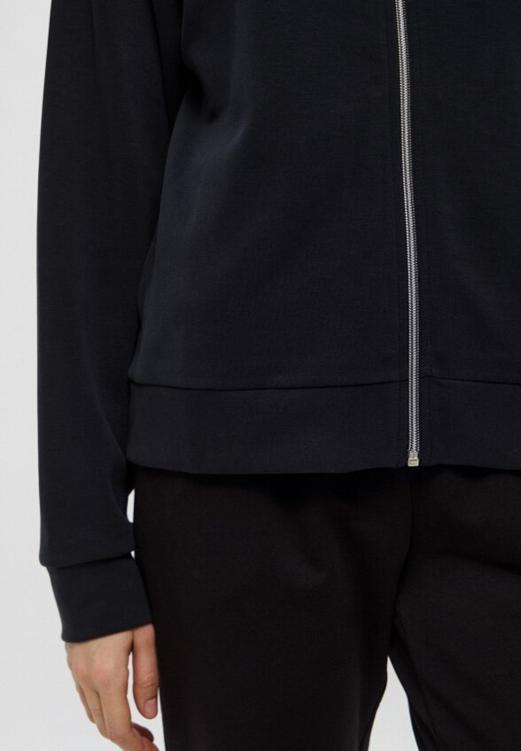 Олимпийка EA7