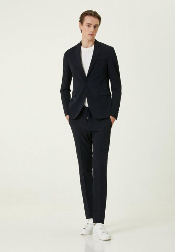 Костюм классический Club