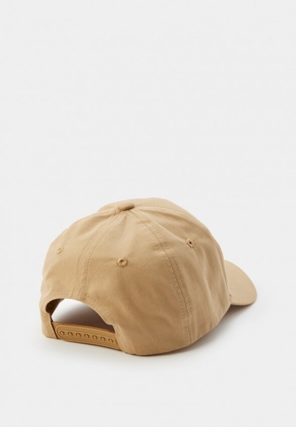 Бейсболка Guess