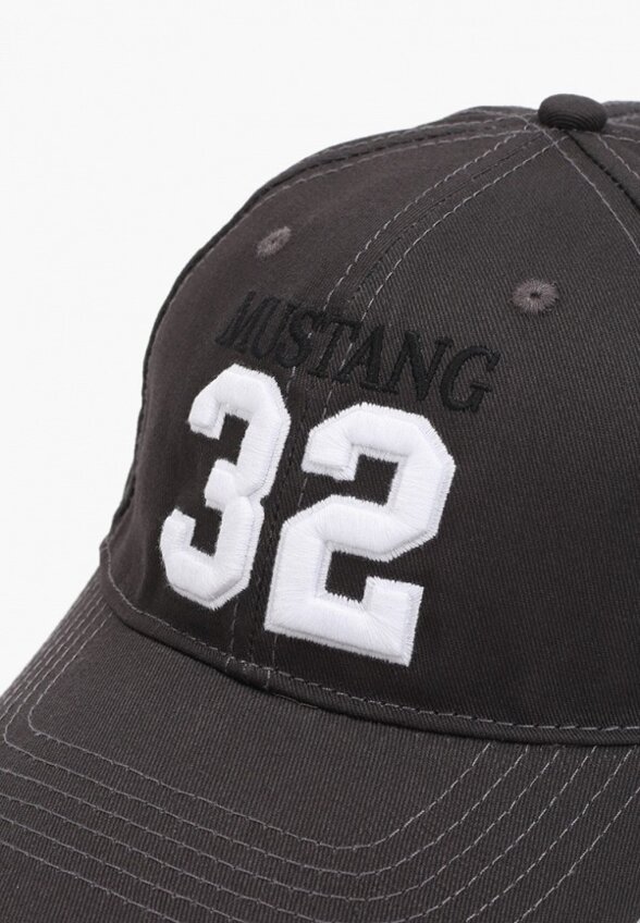 Бейсболка Mustang