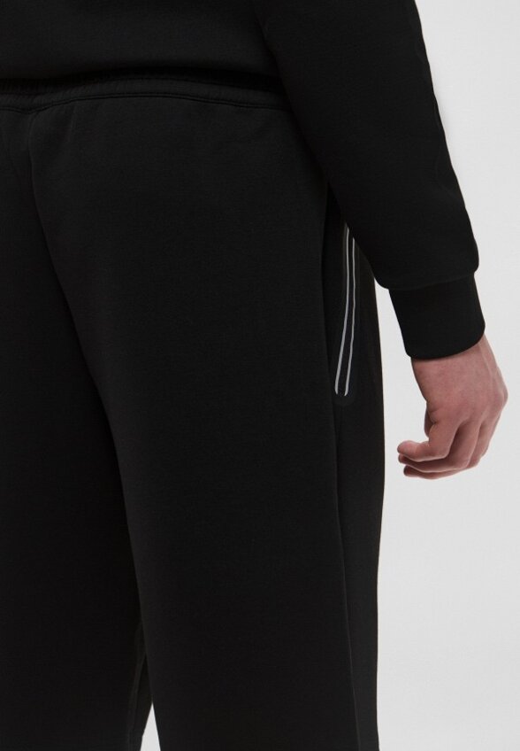 Шорты спортивные EA7