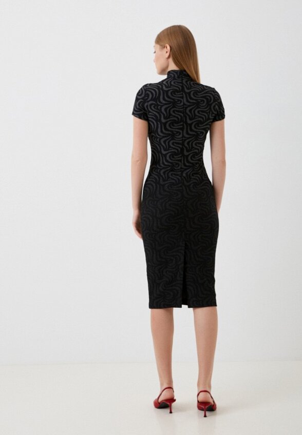 Платье MadaM T