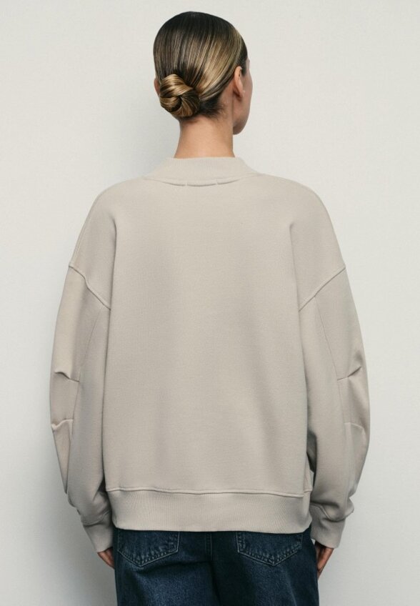 Свитшот Zarina