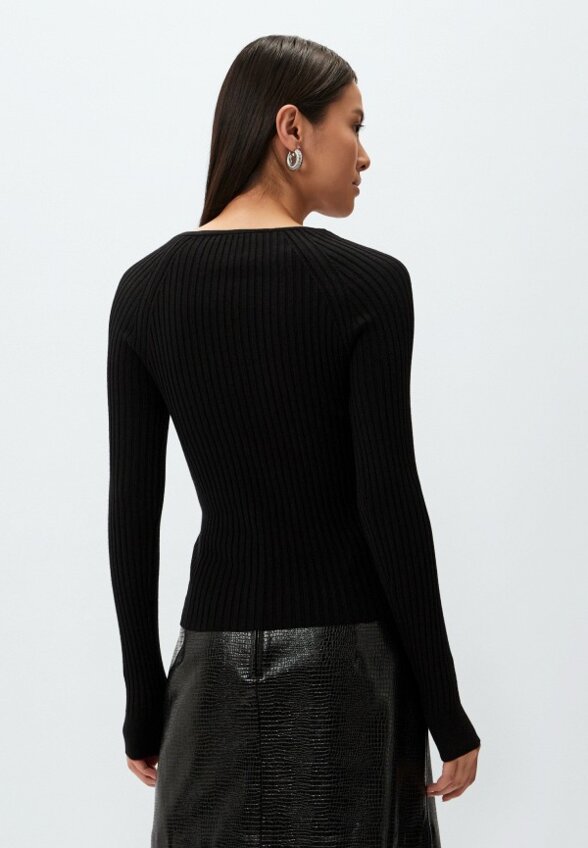 Пуловер Mango