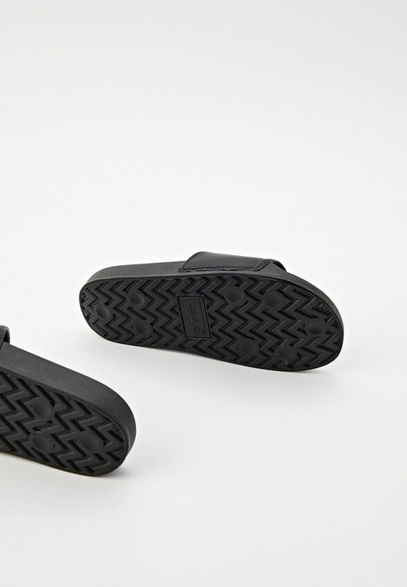 Сланцы Levi's®