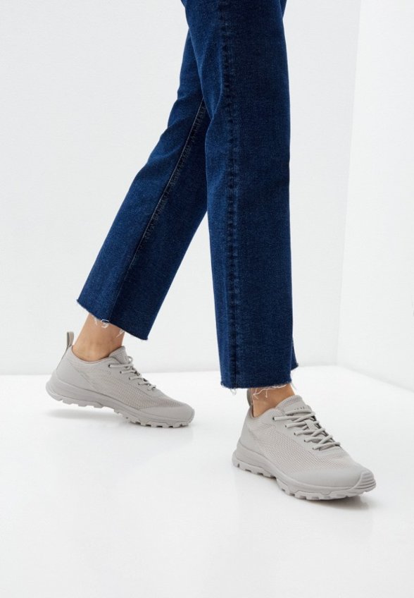 Кроссовки Shu