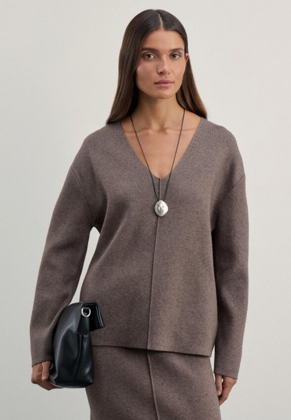 Пуловер Zarina