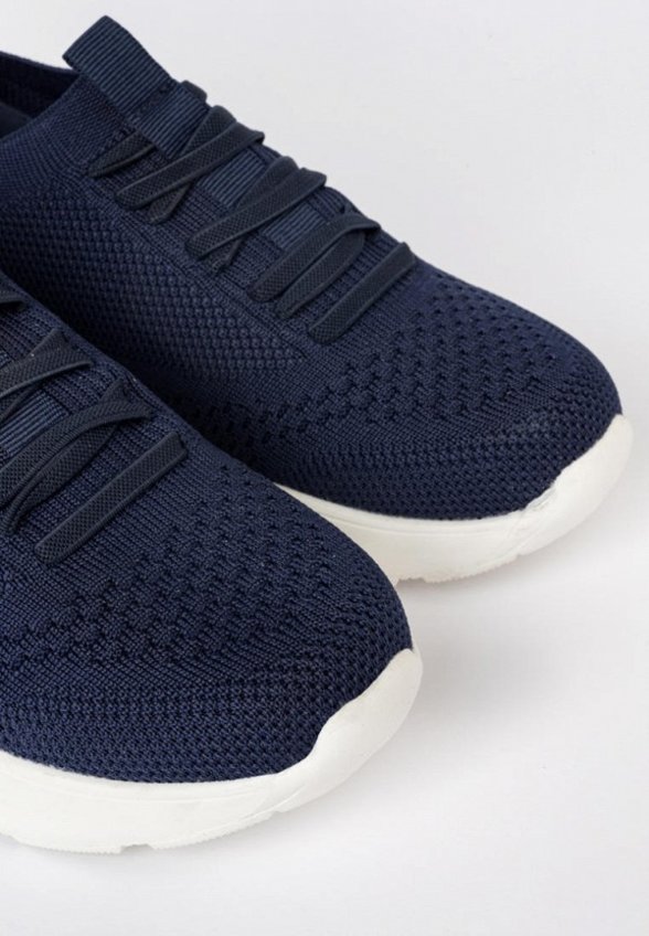 Кроссовки Tikkago