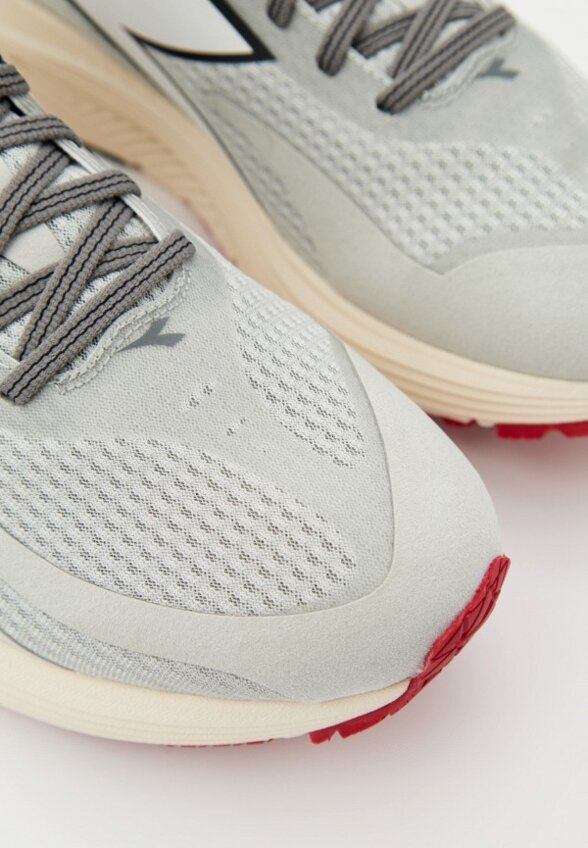 Кроссовки Diadora