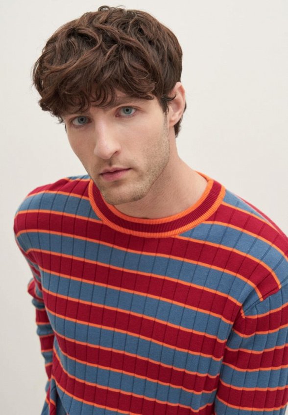 Джемпер Finn Flare