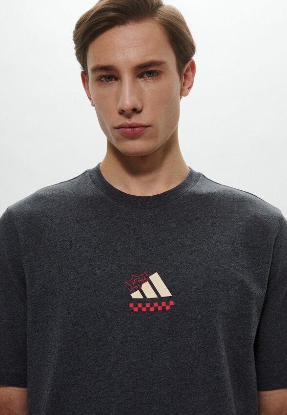 Футболка adidas